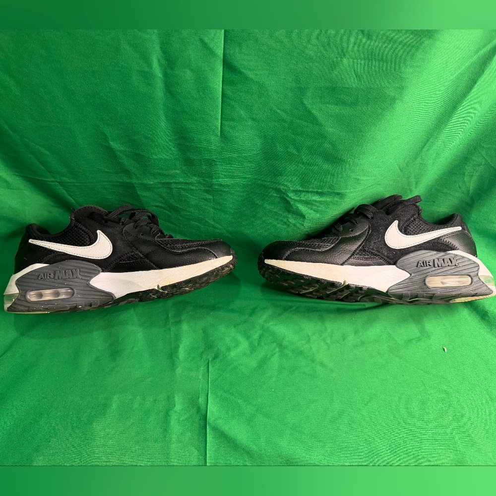 Boys Nike Air Max Black and White Athletic Shoes